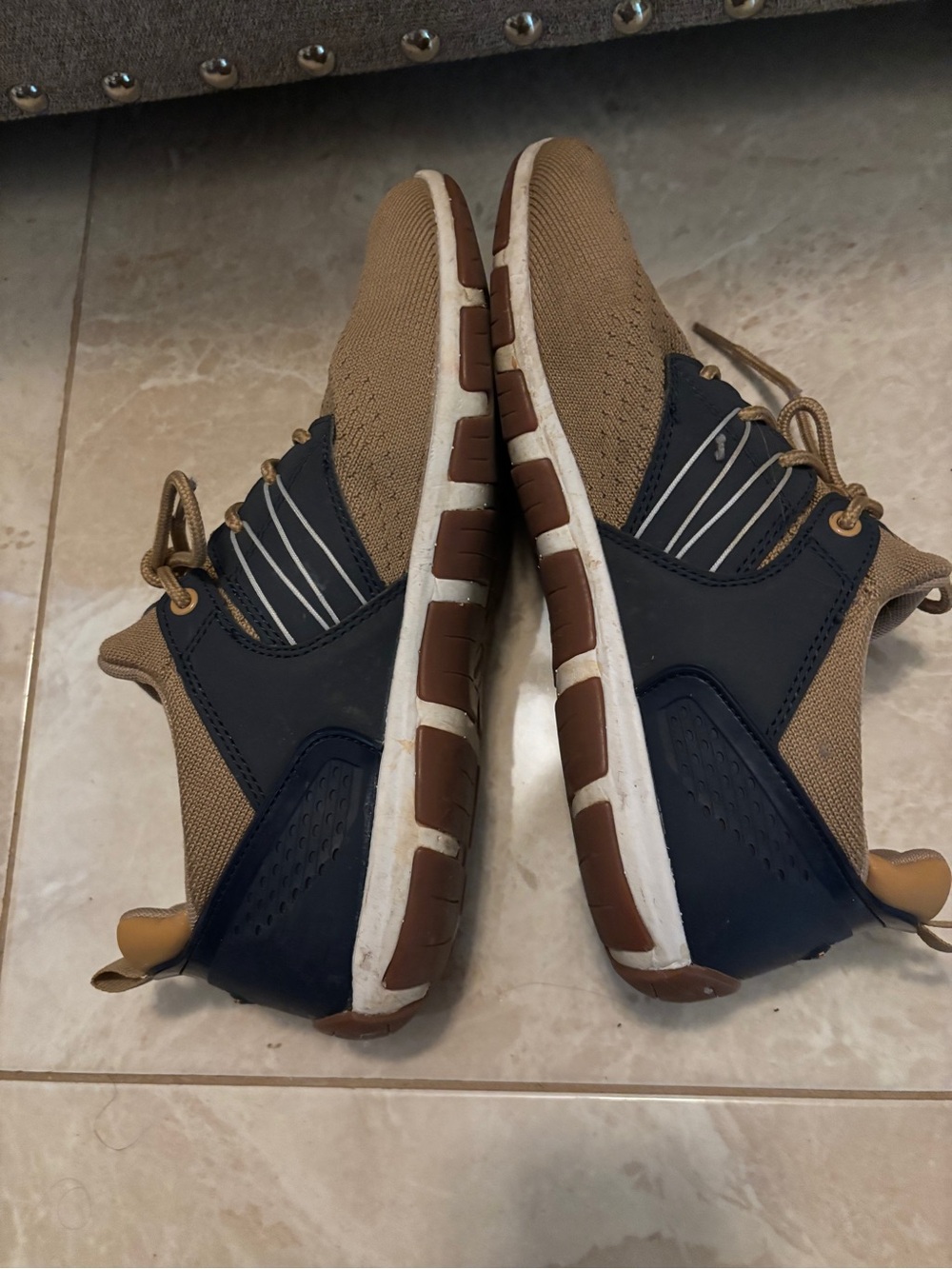 Men's Casual Lace-Up Sneakers in Brown and Black